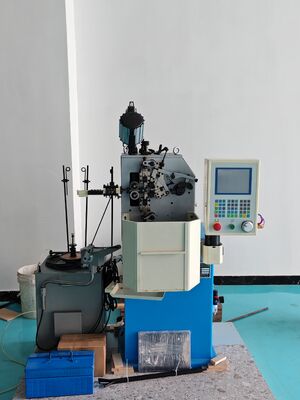Einfache Operations-automatische Frühlings-Maschinen-multi Funktions mit dem 5,7 Zoll-Bedienfeld