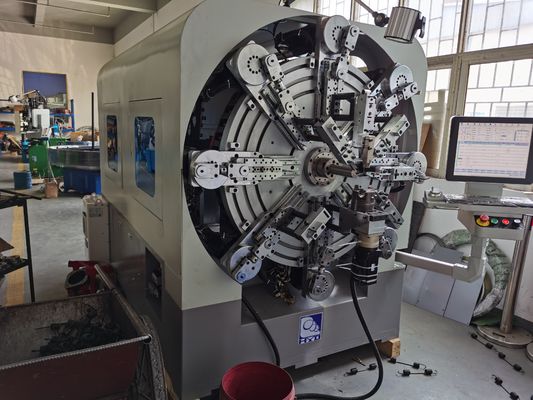 Multifunktionale CNC-Federwickelmaschine mit Drahtdrehspulensystemen