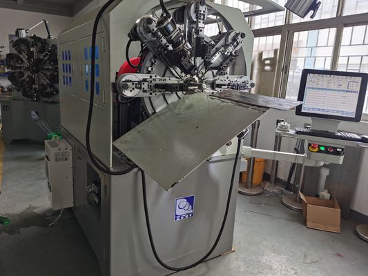 Rock Free Camless 12 Achsen CNC Federformmaschine Drahtrotierend
